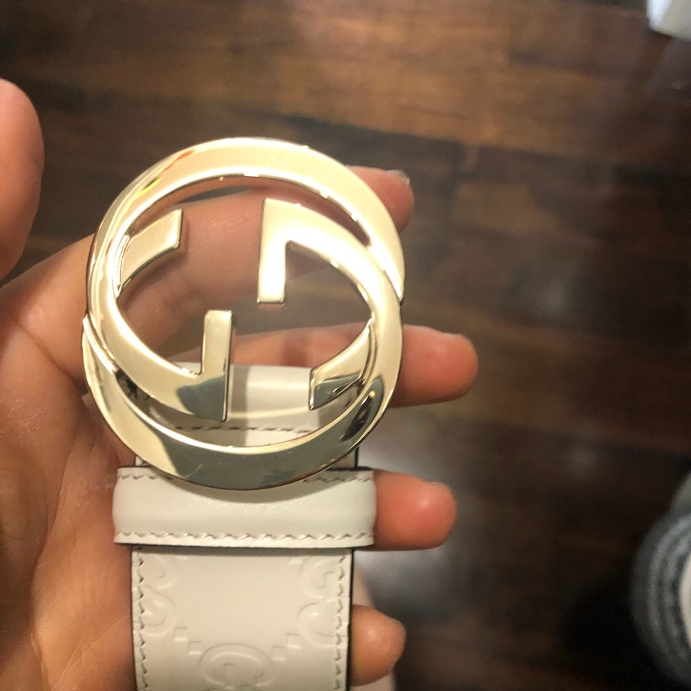 WHITE LEATHER WORN ONCE GUCCI BELT SILVER BUCKLE